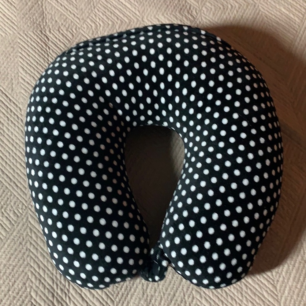 NWOT Neck Pillow